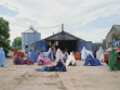 Olaf Breuning, Koňská farma (Horse Farm), 2004, c-nbprint na aluminiu. Repro: archiv OB